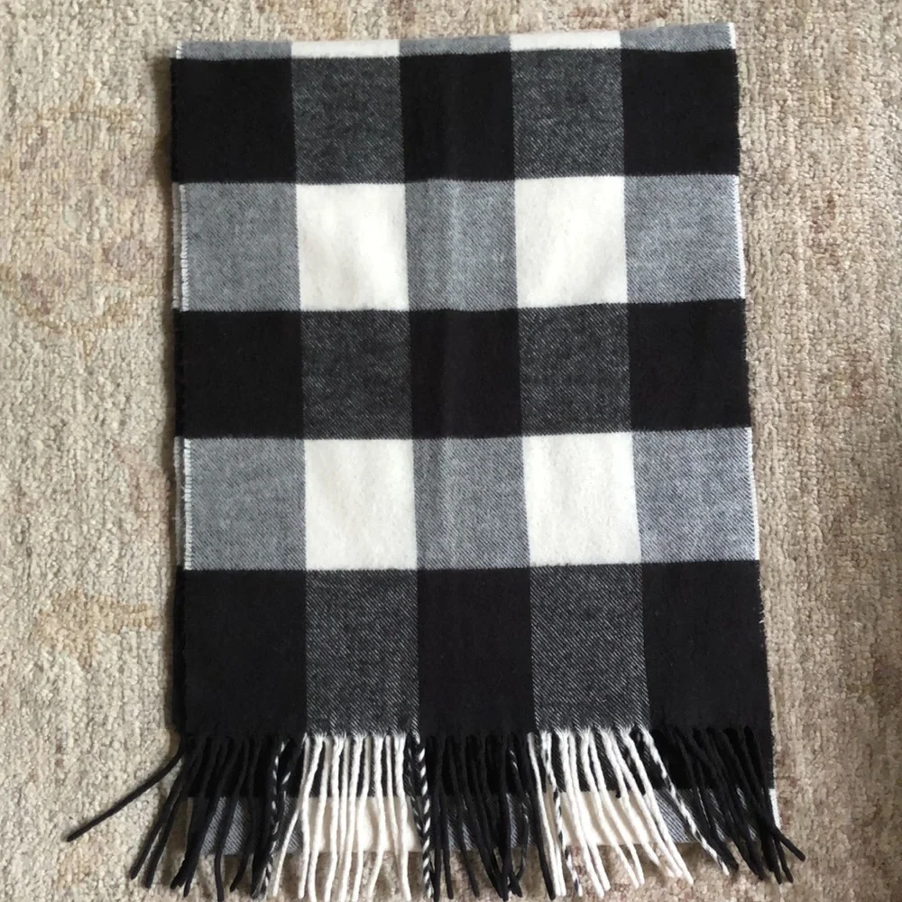 V.FRAAS Cashmink Scarf 100% acrylic, made in West Germany. VTG Timeless. Unisex